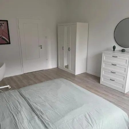 4 Bedroom In Fancy Oberkassel