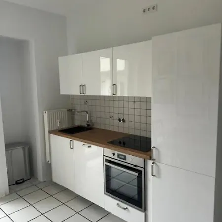 Apartment 4 Bedroom In Fancy Oberkassel Dusseldorf