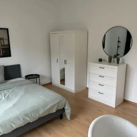 4 Bedroom In Fancy Oberkassel