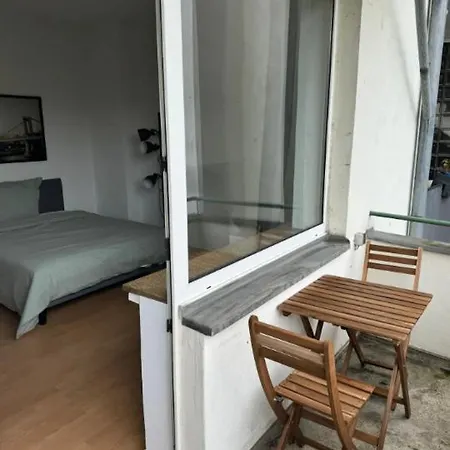 4 Bedroom In Fancy Oberkassel Dusseldorf